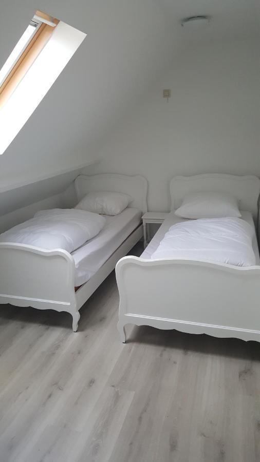 فيلا ميدل كيركفي Vakantiehuisje Lora المظهر الخارجي الصورة